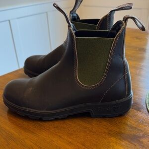 Blundstone Dark Brown Ankle Boots with Green Elastic